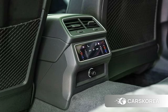 Audi A6L id 4358966 из Китая 17