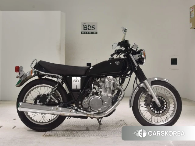 Проданный Yamaha SR400 2019 из Японии