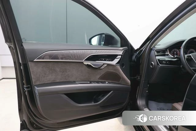 Audi A8 id 4278944 из Китая 17