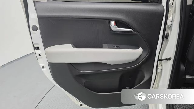 Kia The New Kia Ray EV id 4432569 из Кореи 17