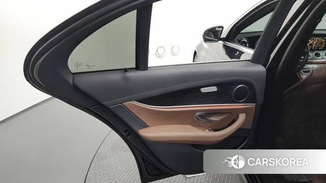 Mercedes-Benz E-Class W213 id 4308639 из Кореи 17