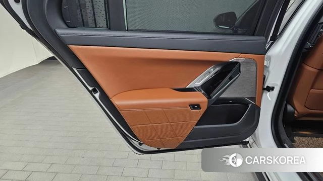 BMW 7 Series (G70) id 4635160 из Кореи 17