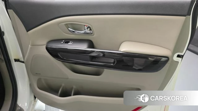 Kia The New Carnival id 4760118 из Кореи 17