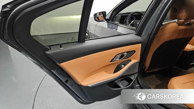 BMW 3 Series (G20) id 4387769 из Кореи 17