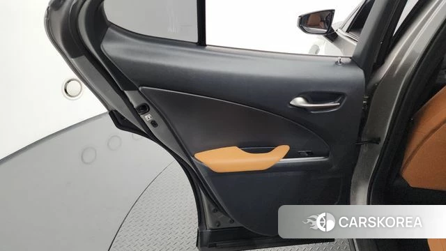 Lexus UX250h id 4632954 из Кореи 17