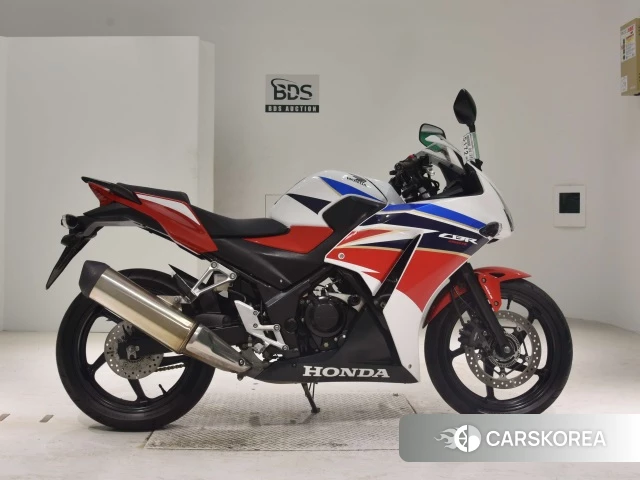 Проданный Honda CBR250R ABS 2017 из Японии