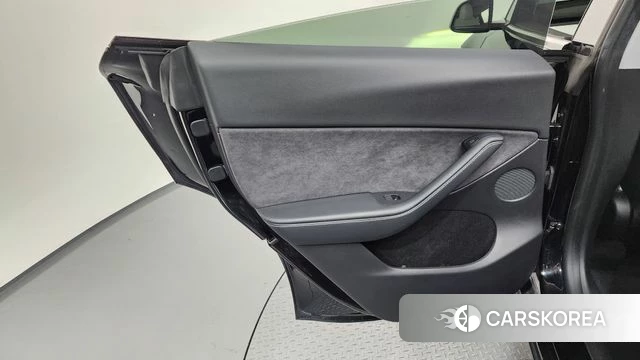 Tesla Model Y id 4854135 из Кореи 17