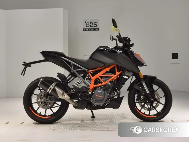 Проданный KTM 125 DUKE 2021 из Японии, фото 2