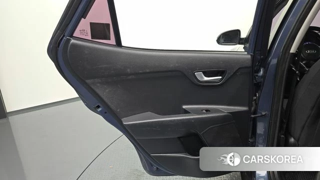 Kia Stonic id 4755478 из Кореи 17