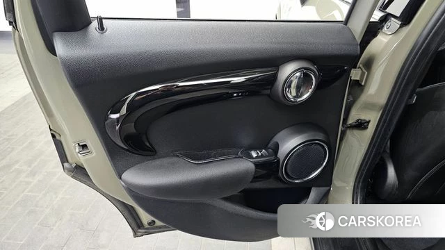 Mini Cooper S id 4371524 из Кореи 17