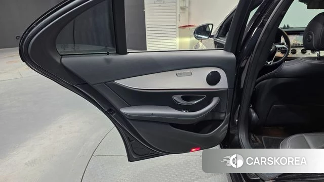 Mercedes-Benz E-Class W213 id 4231988 из Кореи 17