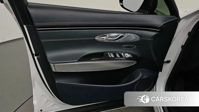Genesis GV70 id 4636578 из Кореи 17