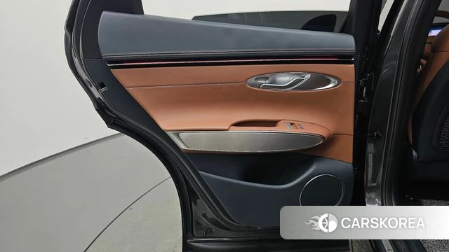 Genesis GV70 id 4897601 из Кореи 17
