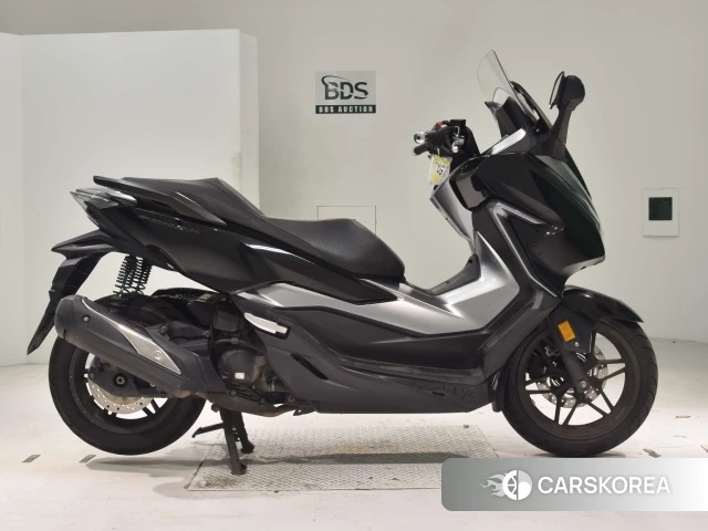 Проданный Honda FORZA 2018 из Японии, фото 2