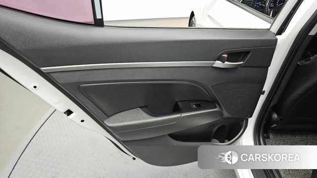 Hyundai Avante AD id 4246158 из Кореи 17