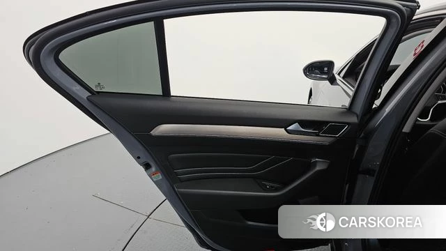 Volkswagen Passat GT (B8) id 4671051 из Кореи 17