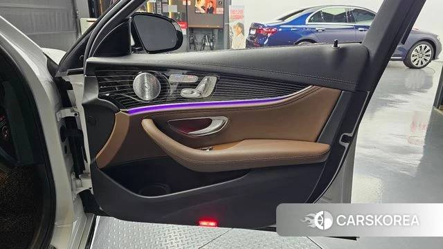 Mercedes-Benz E-Class W213 id 4481983 из Кореи 17