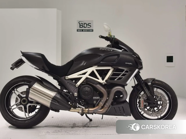 Проданный Ducati DIAVEL AMG 2012 из Японии