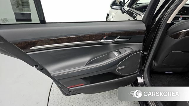 Genesis G90 id 4482934 из Кореи 17