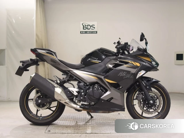 Проданный Kawasaki NINJA 400 2022 из Японии