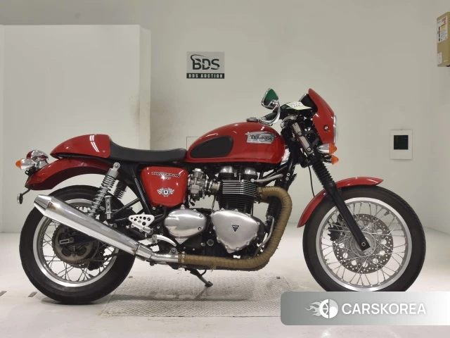 Проданный Triumph THRUXTON 2012 из Японии