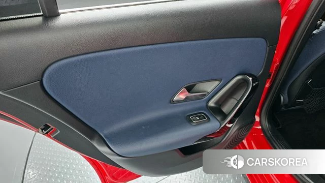 Mercedes-Benz A-Class W177 id 4294555 из Кореи 17