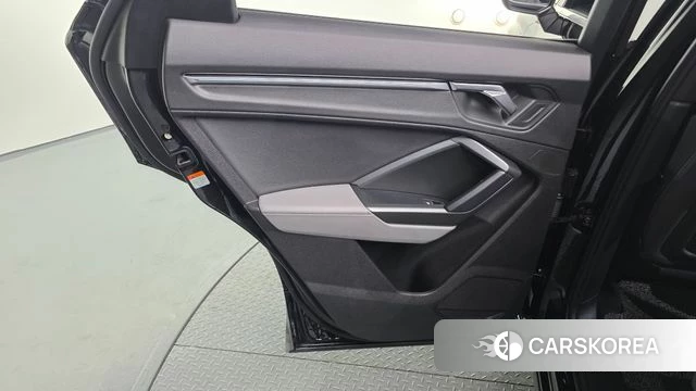 Audi Q3 (F3) id 4354598 из Кореи 17