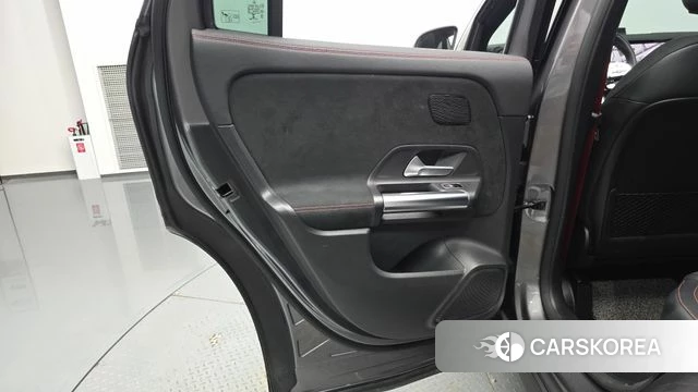 Mercedes-Benz GLA - Class H247 id 4613498 из Кореи 17