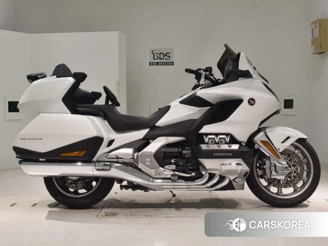 Проданный Honda GL1800 TOUR DCT 2019 из Японии, фото 2