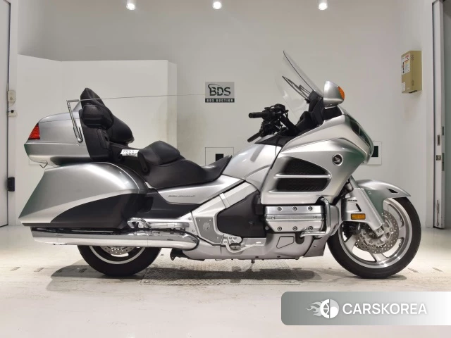 Проданный Honda GL1800 2015 из Японии