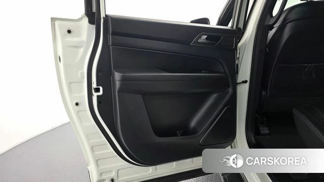 Ssangyong The New Rexton Sports Cannes id 4619233 из Кореи 17