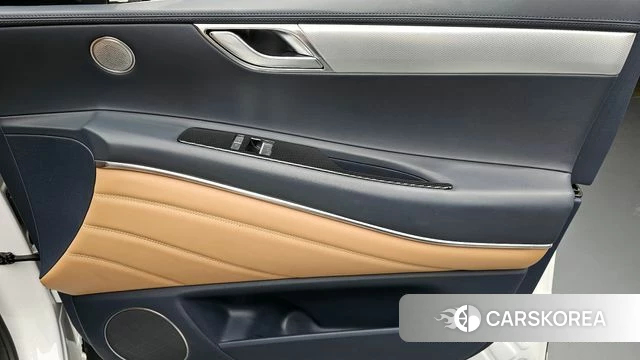 Genesis GV80 id 4202972 из Кореи 17