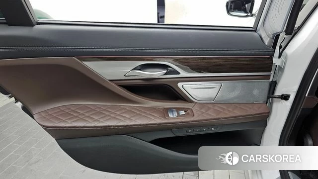 BMW 7 Series (G11) id 4541273 из Кореи 17