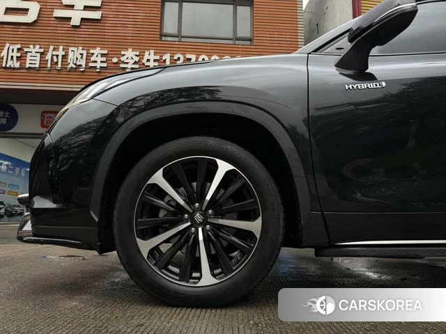 Toyota Crown Lufang id 4220850 из Китая 17
