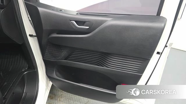 Hyundai Staria id 4529125 из Кореи 17
