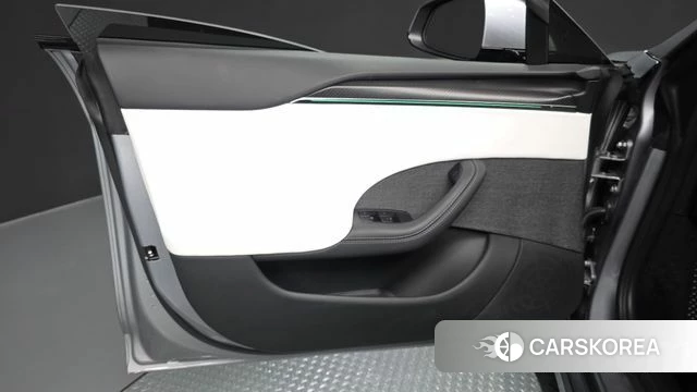 Tesla Model S id 4762039 из Кореи 17