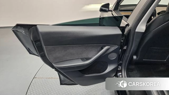 Tesla Model Y id 4360620 из Кореи 17