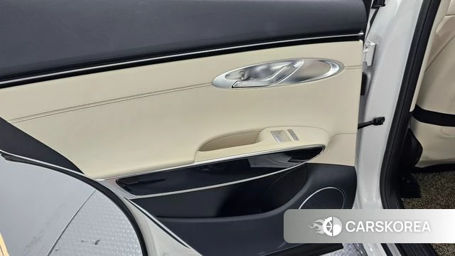 Genesis GV70 id 4640858 из Кореи 17