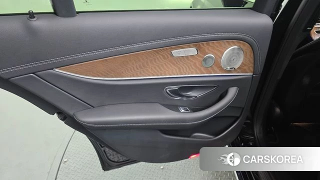 Mercedes-Benz E-Class W213 id 4632177 из Кореи 17