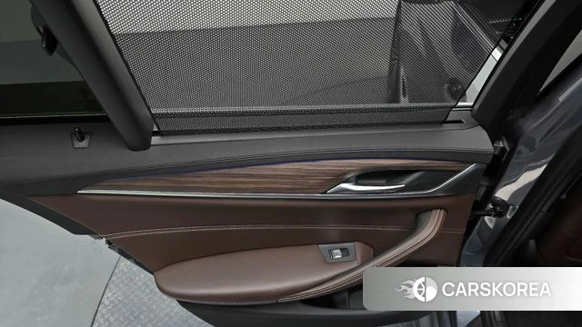 BMW 5 Series (G30) id 4397377 из Кореи 17