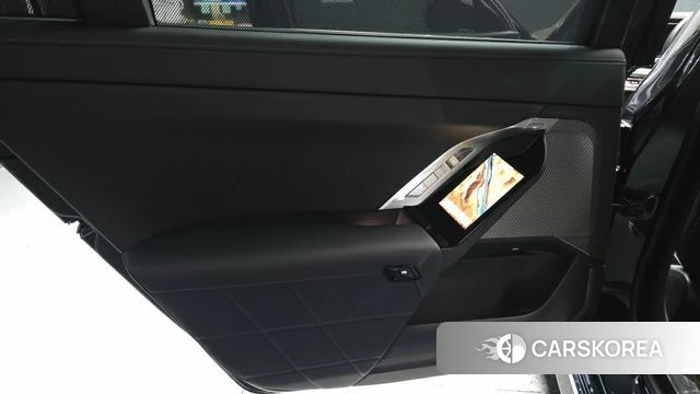 BMW 7 Series (G70) id 4623585 из Кореи 17