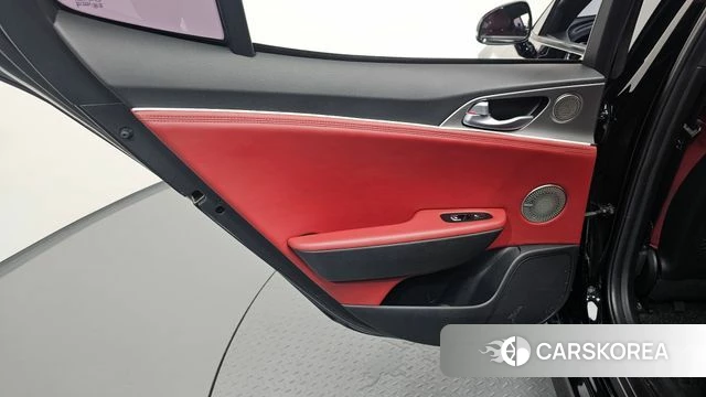 Kia Stinger id 4447901 из Кореи 17