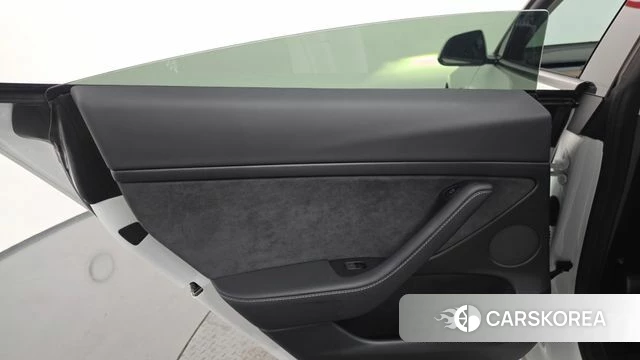 Tesla Model 3 id 4745056 из Кореи 17