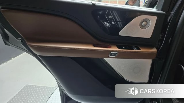 Lincoln Aviator 2nd generation id 4444103 из Кореи 17
