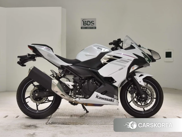 Проданный Kawasaki NINJA 400 2022 из Японии