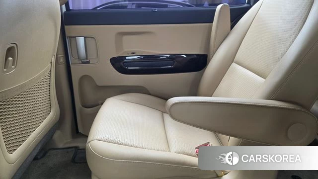 Kia The New Carnival id 4708685 из Кореи 17