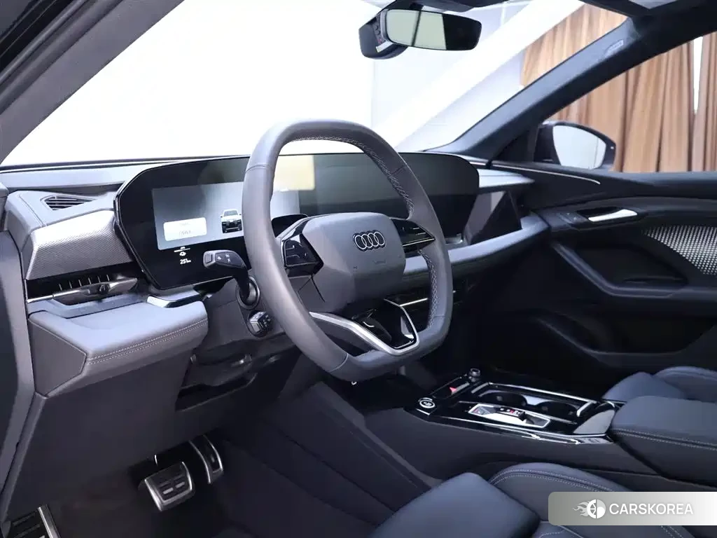 Audi Q6L id 4600385 из Китая 17