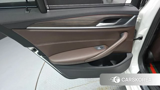 BMW 5 Series (G30) id 4284769 из Кореи 17