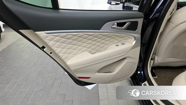 Genesis G70 id 4377568 из Кореи 17