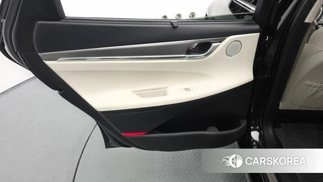 Hyundai The New Grandeur IG Hybrid id 4646229 из Кореи 17